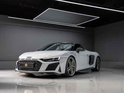 Audi R8 V10
