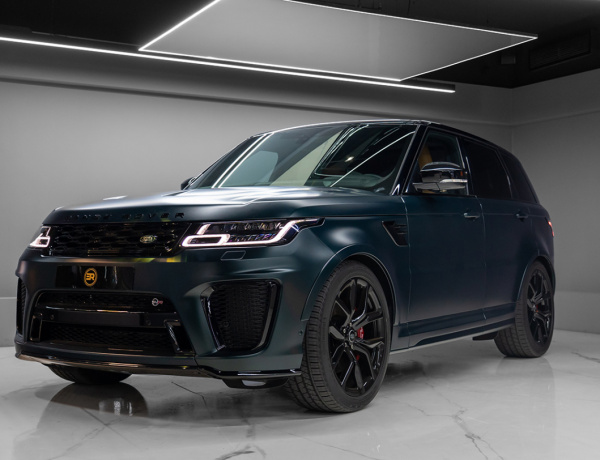 Range Rover SVR Green