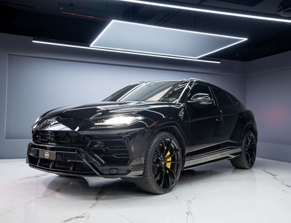 Lamborghini Urus Akrapovic