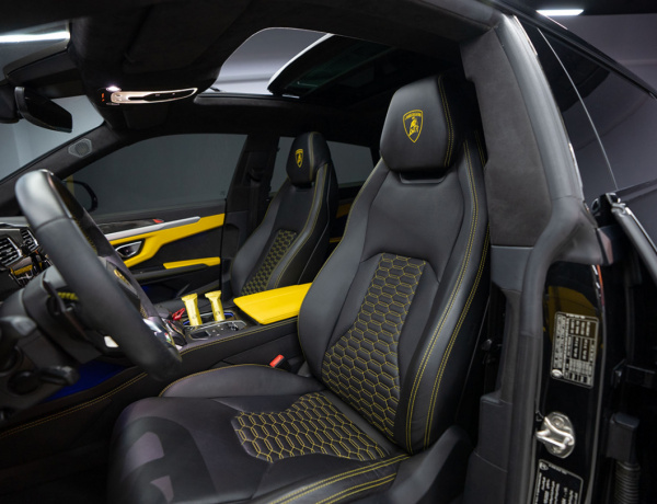 Lamborghini Urus Akrapovic